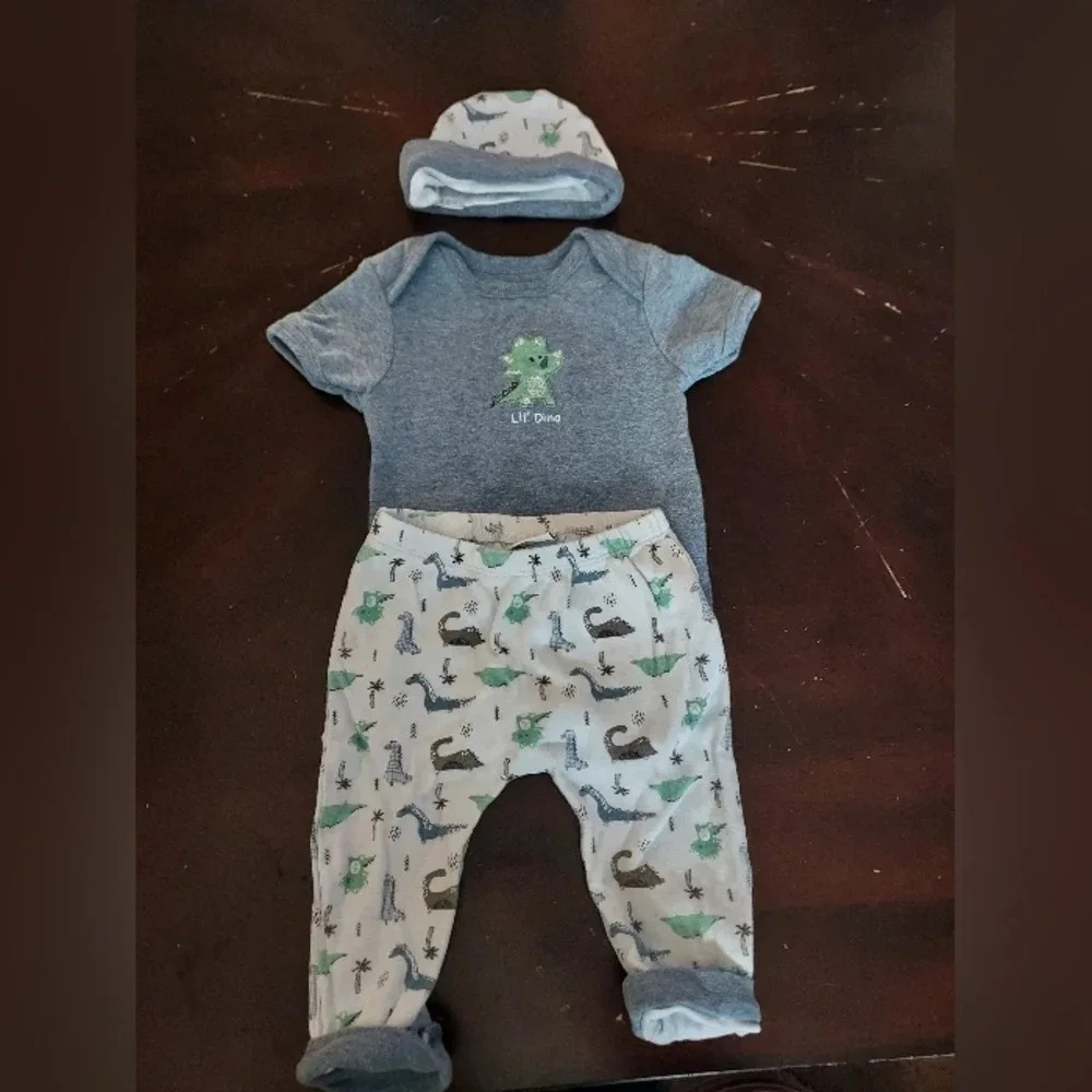 Rene Rofe Baby Boy 3 Piece Lil' Dino Set - Bodysuit, Pants and Hat in Size 6-9M